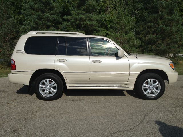 Lexus LX 470 2005 photo 1