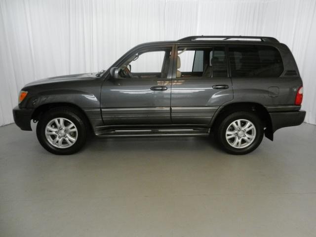 Lexus LX 470 2005 photo 1