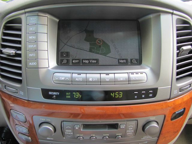 Lexus LX 470 2006 photo 13