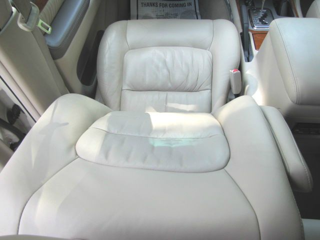 Lexus LX 470 2006 photo 17