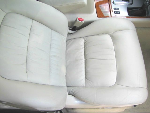 Lexus LX 470 2006 photo 22