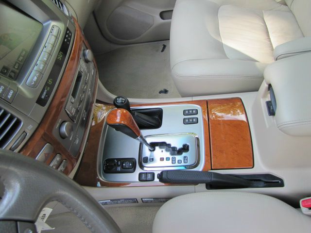 Lexus LX 470 2006 photo 26