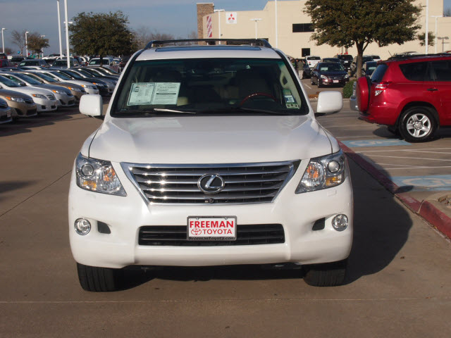 Lexus LX 570 2008 photo 1