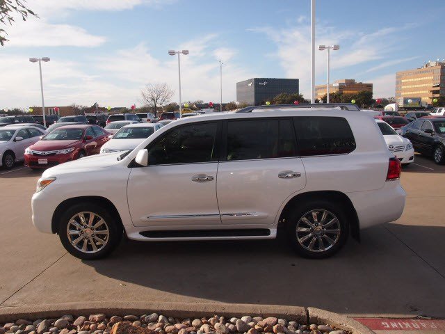 Lexus LX 570 2008 photo 3