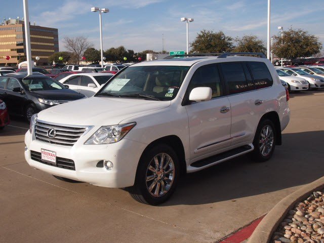 Lexus LX 570 2008 photo 2