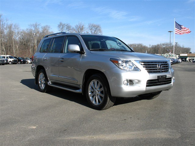 Lexus LX 570 2008 photo 2