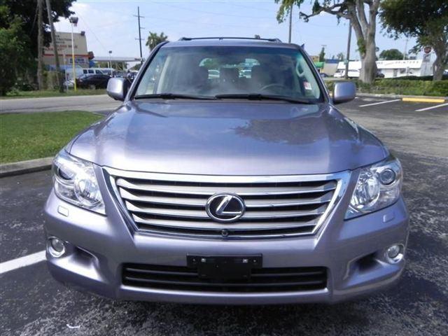 Lexus LX 570 2009 photo 1