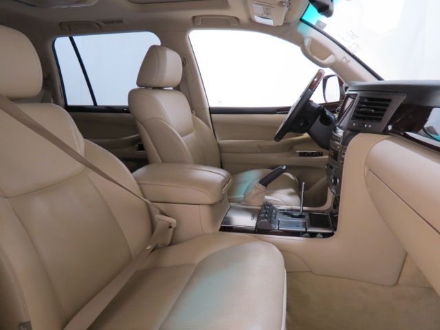 Lexus LX 570 2011 photo 1