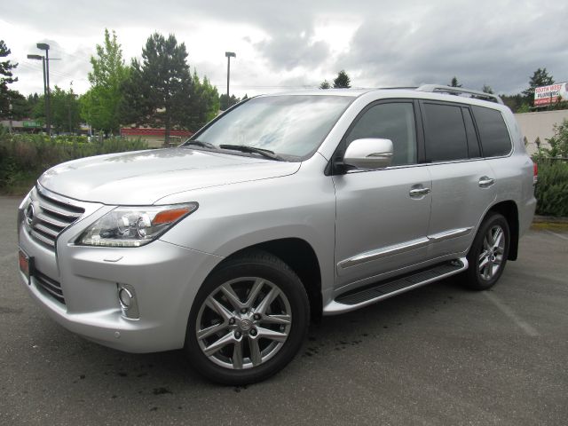 Lexus LX 570 2013 photo 17