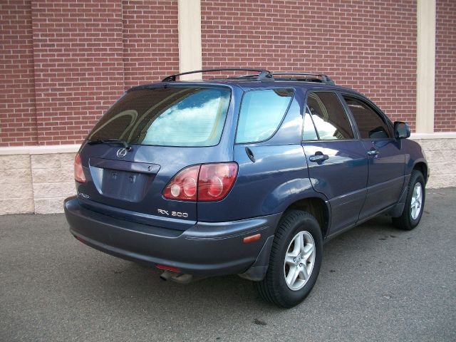 Lexus RX 300 1999 photo 3