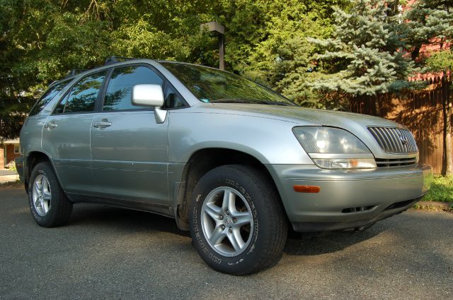 Lexus RX 300 1999 photo 2