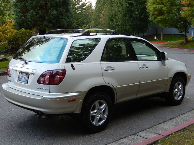 Lexus RX 300 1999 photo 2