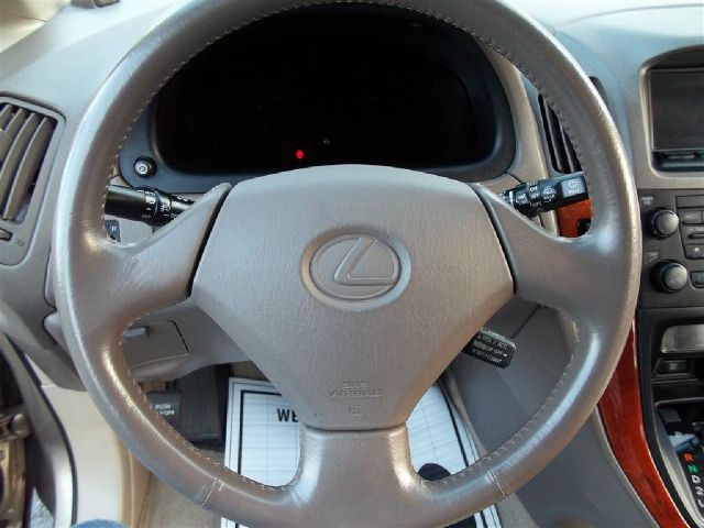 Lexus RX 300 1999 photo 11