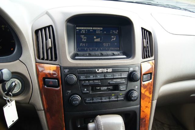 Lexus RX 300 2000 photo 14