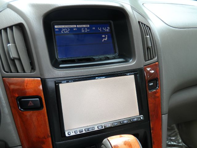 Lexus RX 300 2001 photo 17