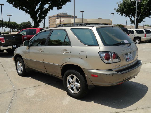 Lexus RX 300 2001 photo 2