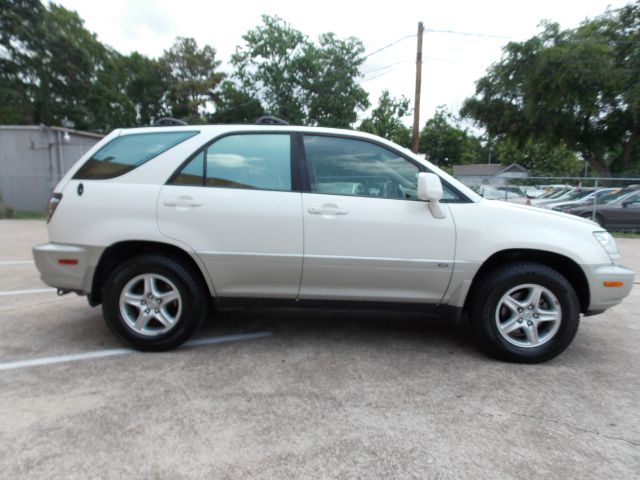 Lexus RX 300 2001 photo 2