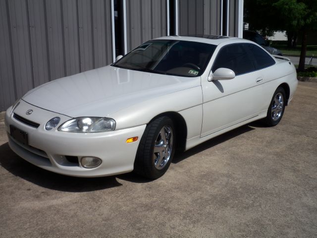 Lexus SC 300 2000 photo 3