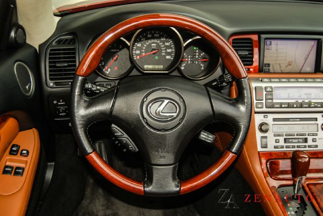 Lexus SC 430 2005 photo 2