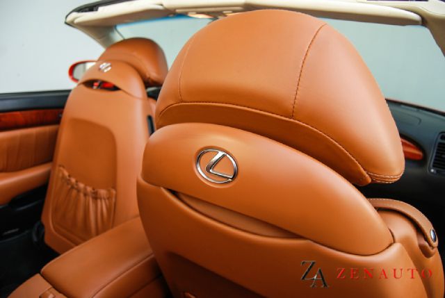 Lexus SC 430 2005 photo 9