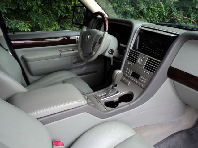 Lincoln Aviator 2003 photo 30