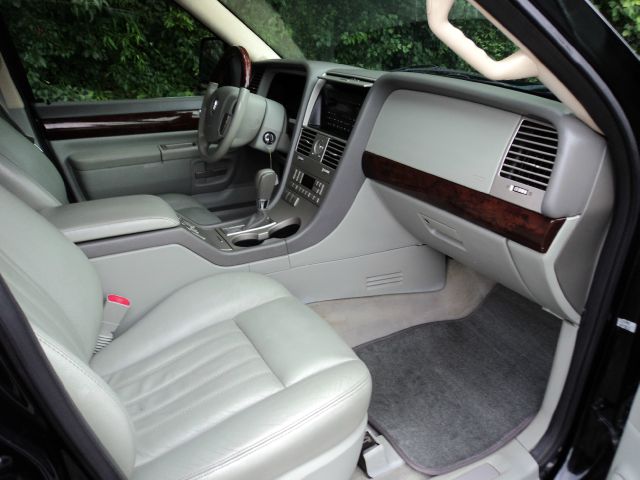 Lincoln Aviator 2003 photo 44