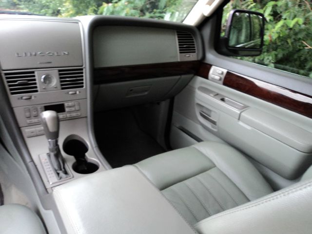 Lincoln Aviator 2003 photo 49