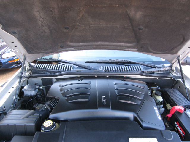 Lincoln Aviator 2003 photo 8