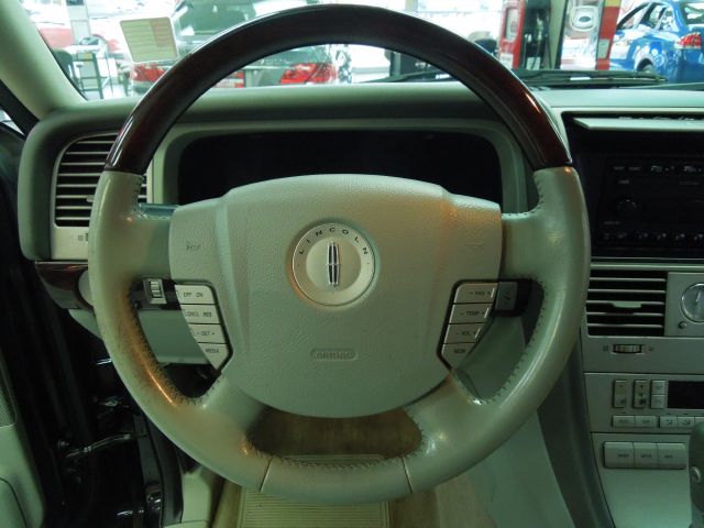 Lincoln Aviator 2003 photo 18