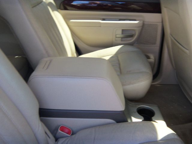 Lincoln Aviator 2004 photo 1