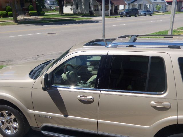 Lincoln Aviator 2004 photo 2