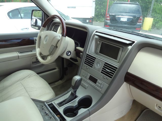 Lincoln Aviator 2004 photo 11