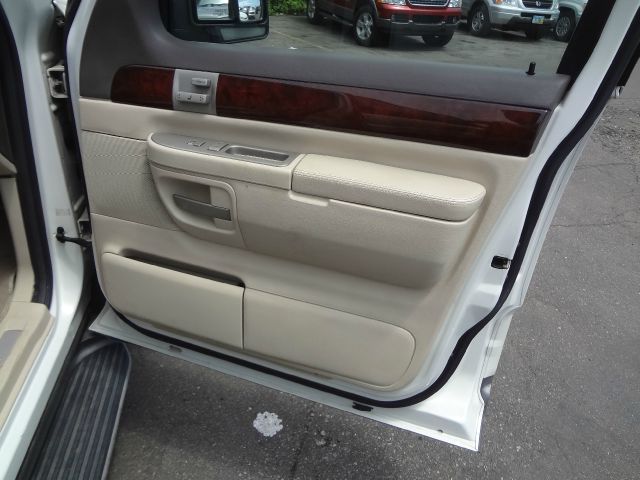 Lincoln Aviator 2004 photo 3