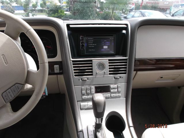 Lincoln Aviator 2004 photo 8