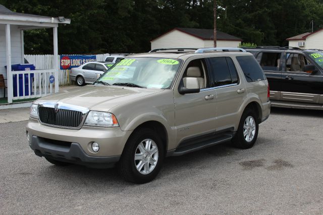 Lincoln Aviator 2004 photo 2