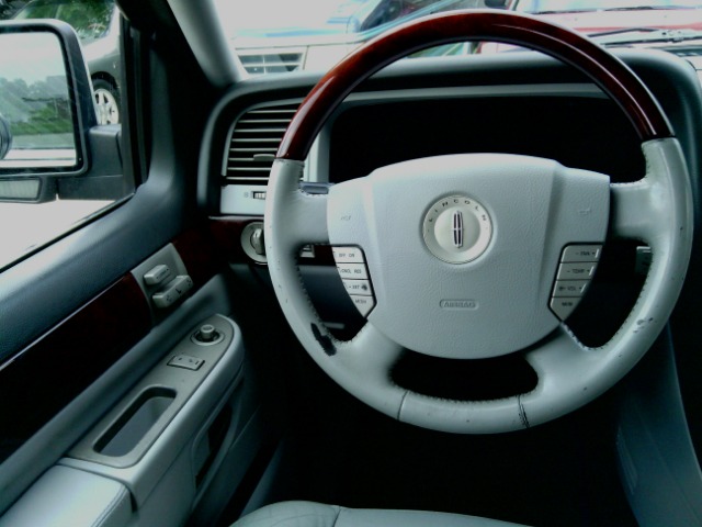 Lincoln Aviator 2004 photo 9