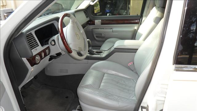 Lincoln Aviator 2004 photo 2