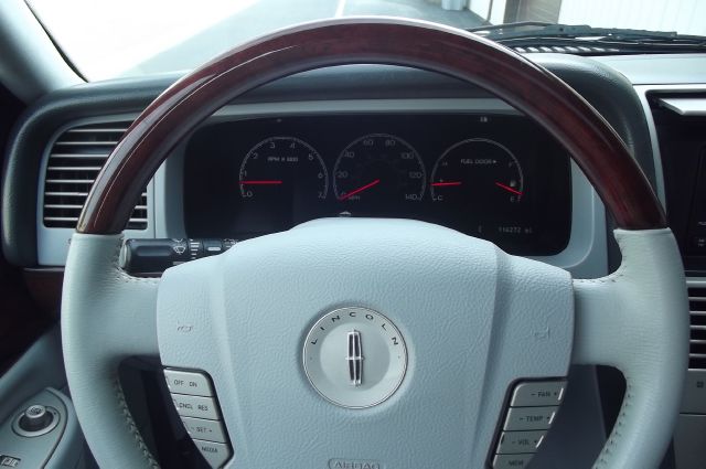 Lincoln Aviator 2004 photo 15