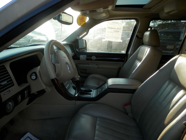 Lincoln Aviator 2005 photo 8