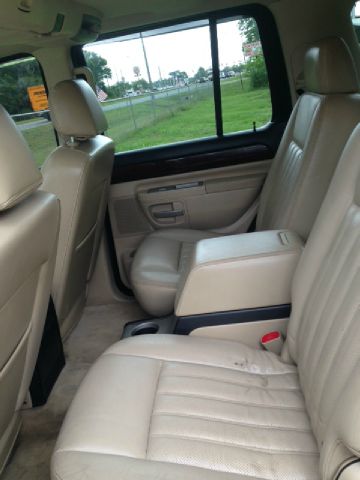 Lincoln Aviator 2005 photo 1