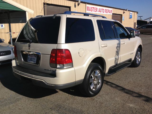 Lincoln Aviator 2005 photo 10