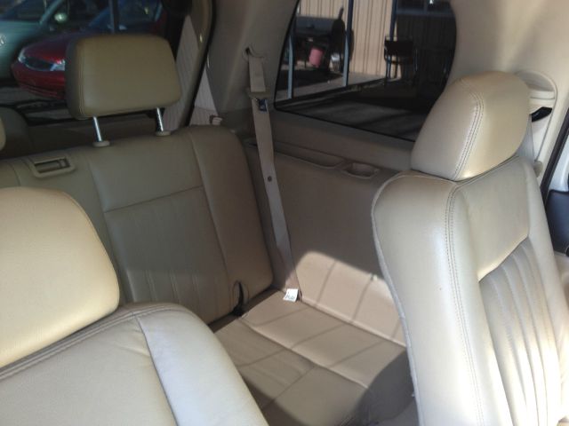 Lincoln Aviator 2005 photo 2