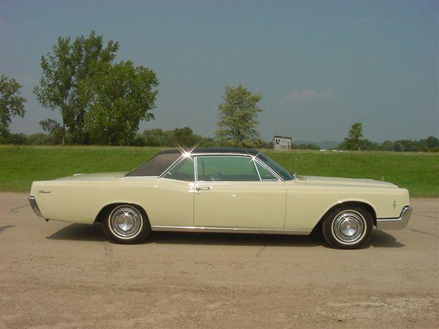 Lincoln Continental 1966 photo 3