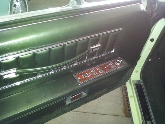 Lincoln Continental 1973 photo 3