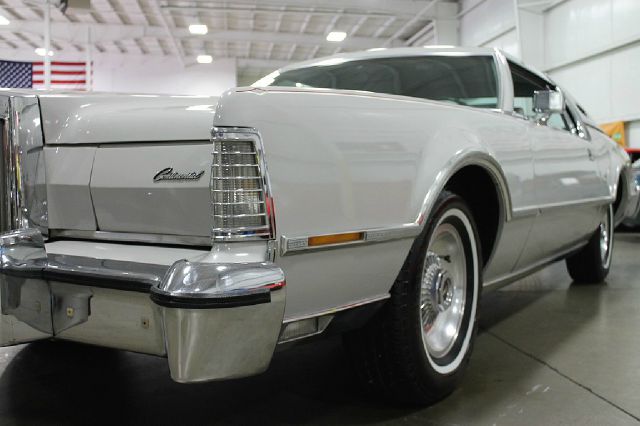 Lincoln Continental 1976 photo 53