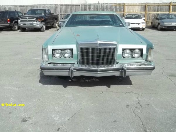 Lincoln Continental 1977 photo 5