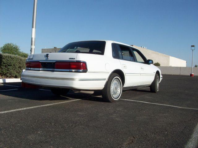 Lincoln Continental 1992 photo 1