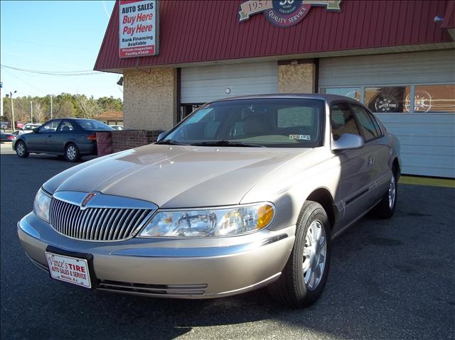 Lincoln Continental Base Sedan