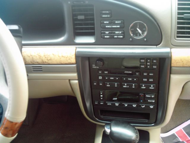 Lincoln Continental 2001 photo 4