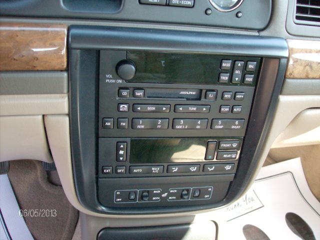 Lincoln Continental 2001 photo 3